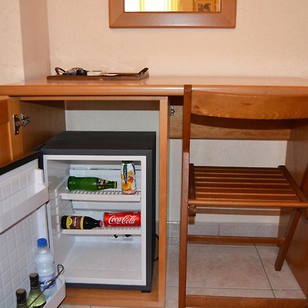 Hotel Ristorante L'Avvenire Gizzeria Bilik gambar