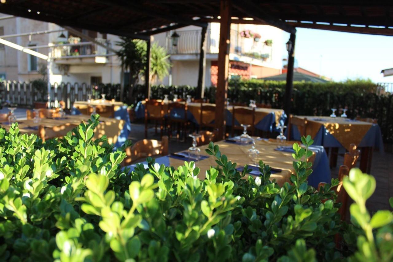 Hotel Ristorante L'Avvenire Gizzeria Luaran gambar
