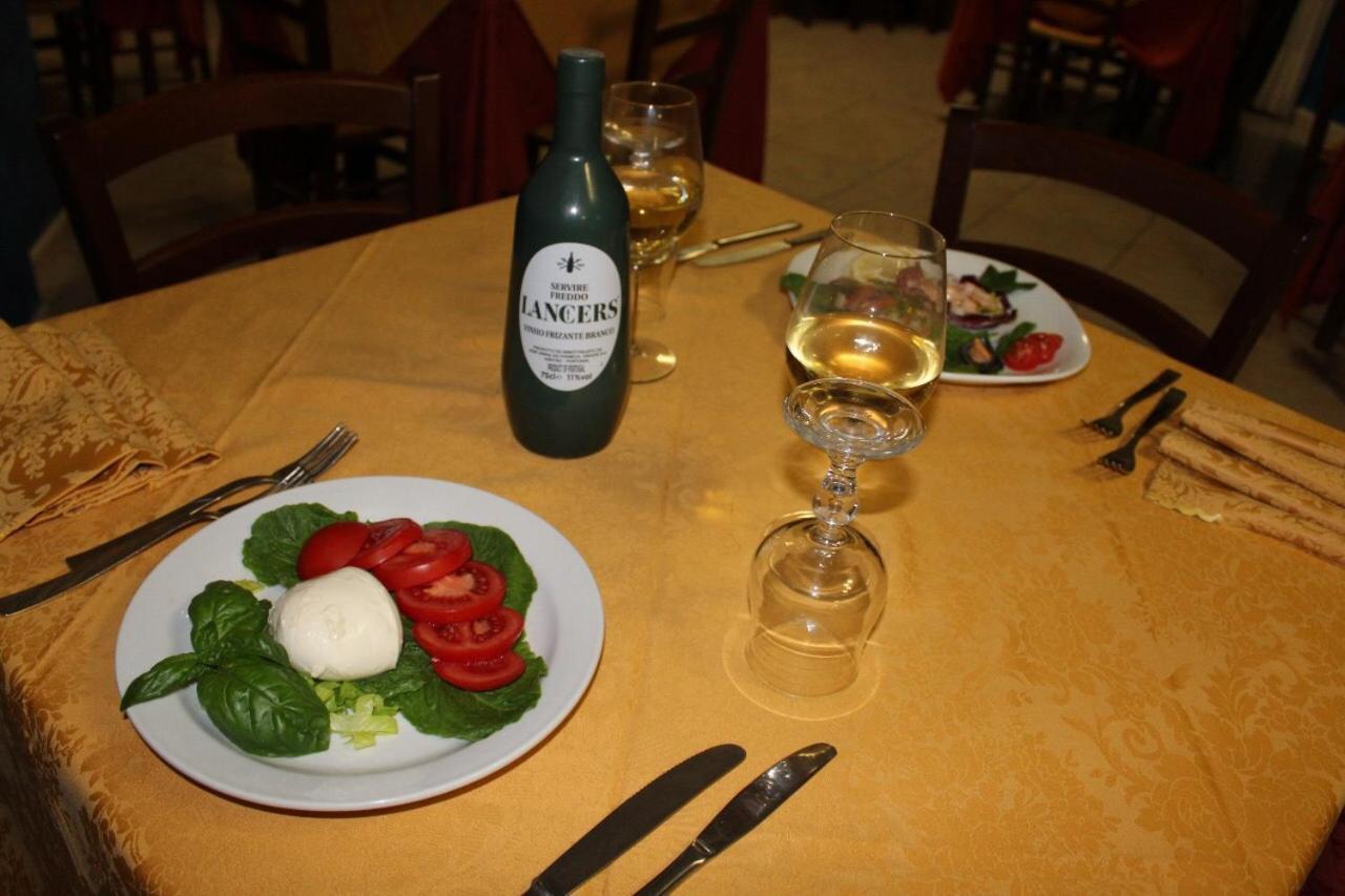 Hotel Ristorante L'Avvenire Gizzeria Luaran gambar