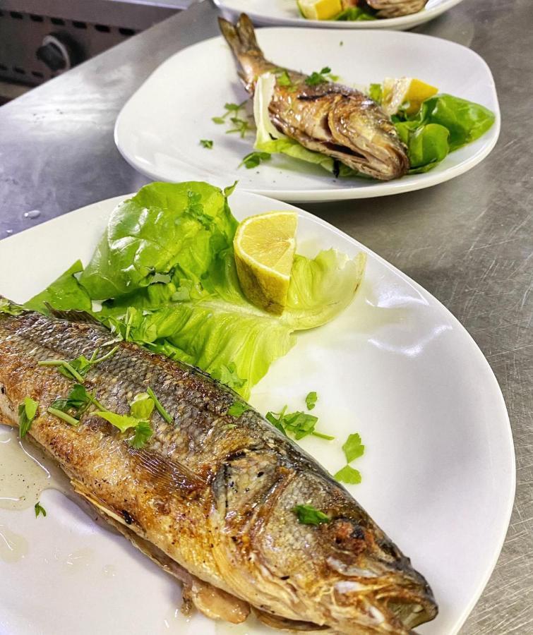 Hotel Ristorante L'Avvenire Gizzeria Luaran gambar